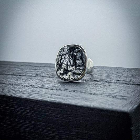 Tourmalinated Quartz Ring